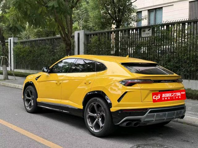 Lamborghini Urus