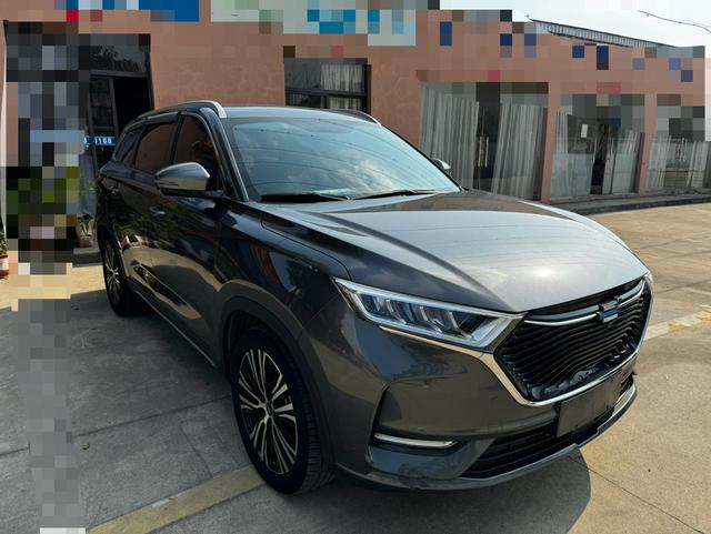 Oshan Changan Auchan X7