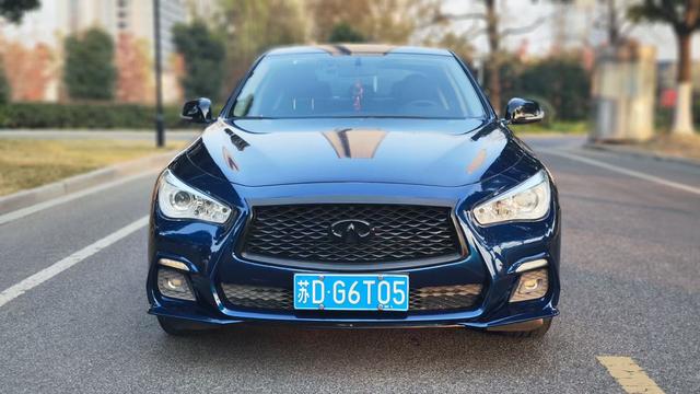 Infiniti Q50L