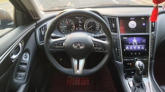 Infiniti Q50L