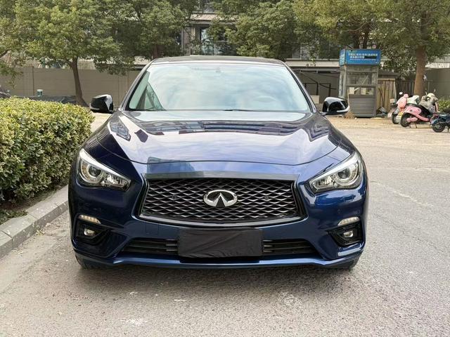 Infiniti Q50L