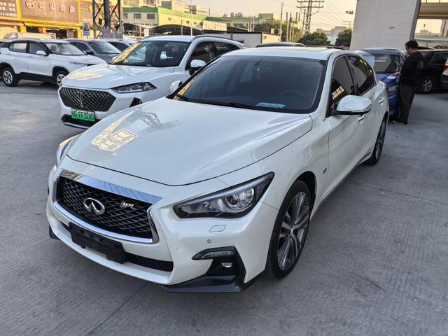 Infiniti Q50L