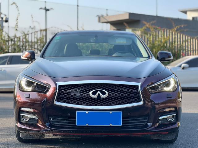 Infiniti Q50L