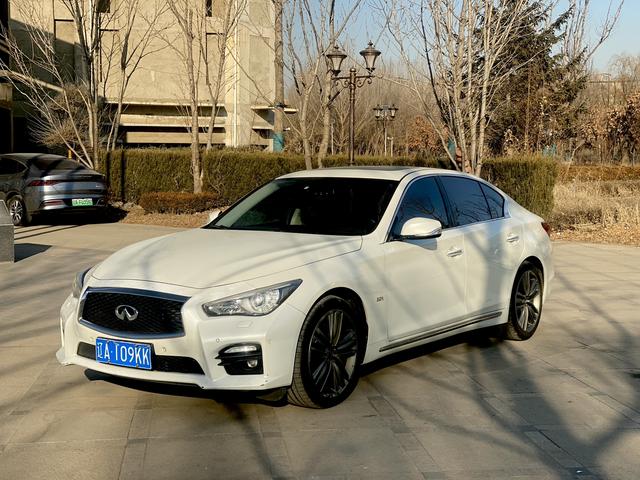 Infiniti Q50L