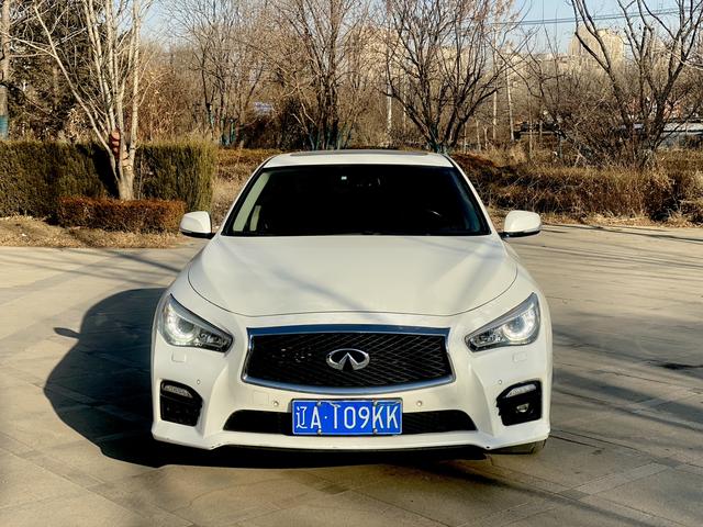 Infiniti Q50L