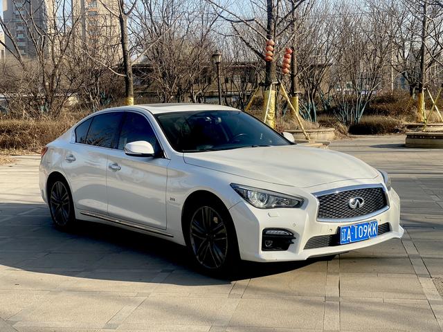 Infiniti Q50L