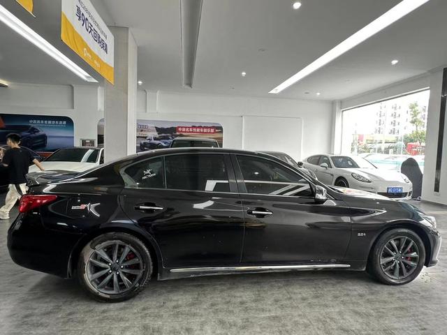 Infiniti Q50L