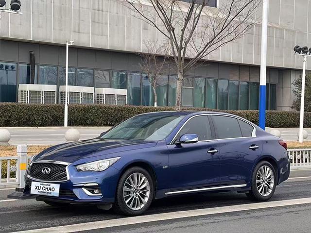 Infiniti Q50L