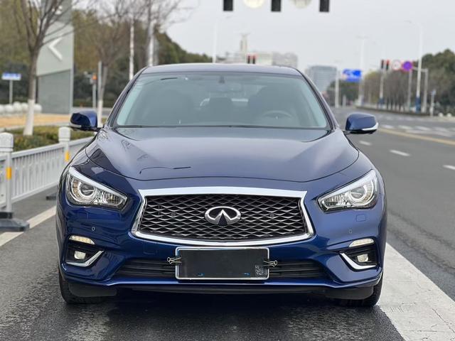 Infiniti Q50L