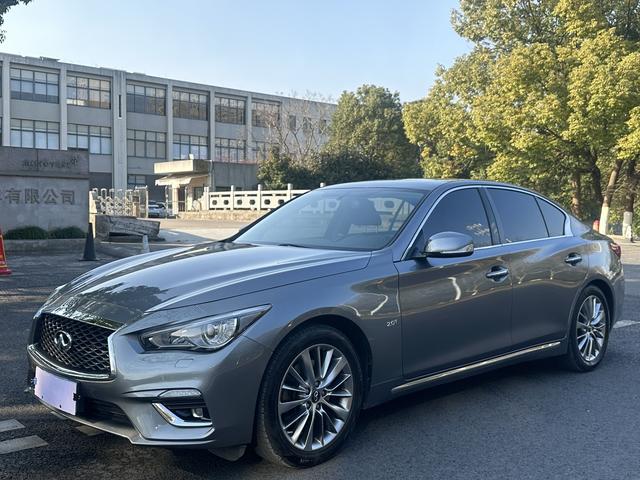 Infiniti Q50L