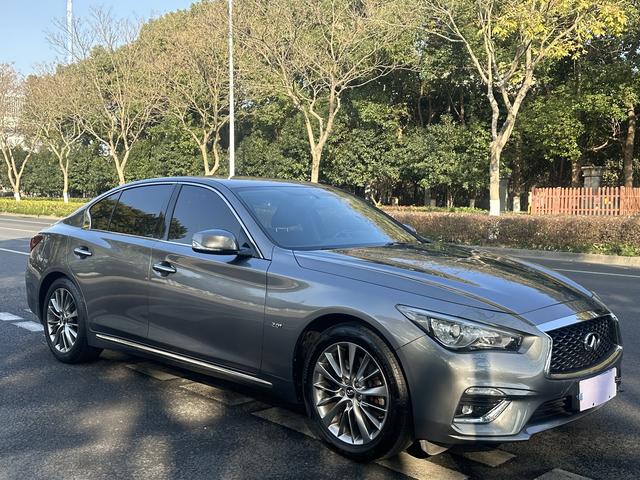 Infiniti Q50L