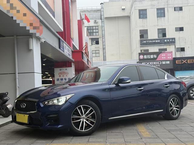 Infiniti Q50L