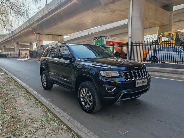 Jeep Grand Cherokee (imported)