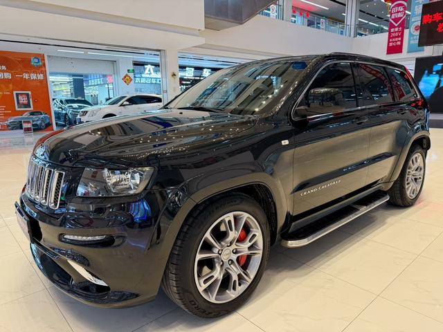 Jeep Grand Cherokee SRT