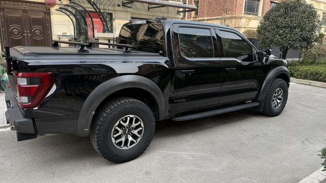 Ford F-150 Raptor