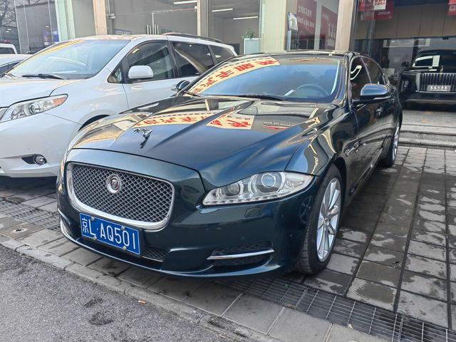 Jaguar XJ