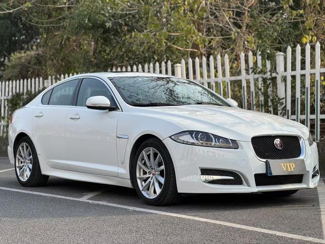 Jaguar XF