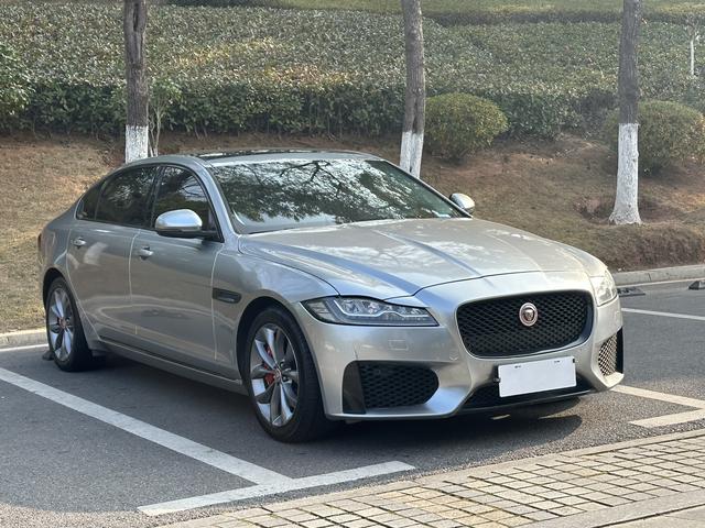 Jaguar XFL