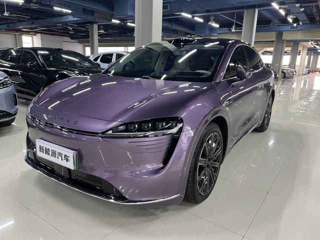 Luxeed Zhijie R7