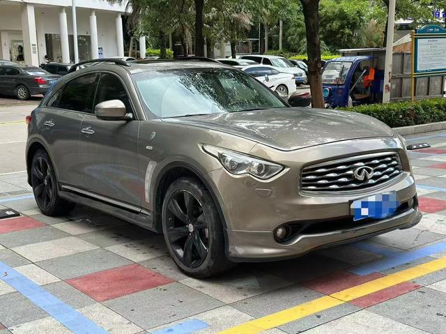 Infiniti FX