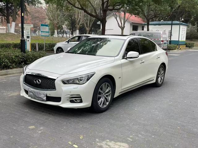 Infiniti Q50L