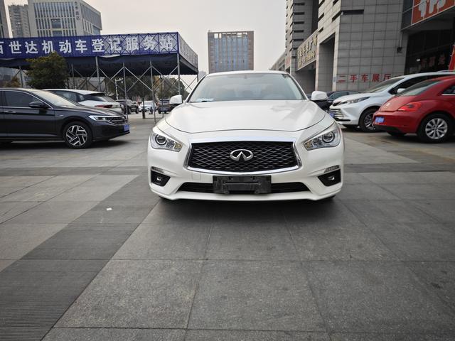 Infiniti Q50L