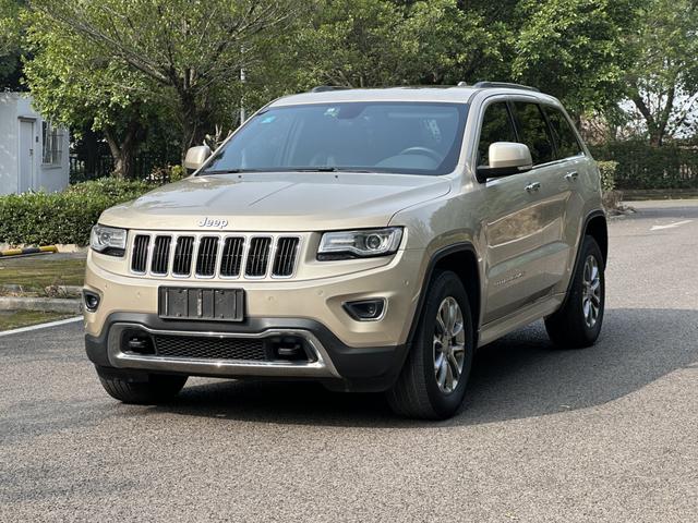 Jeep Grand Cherokee (imported)