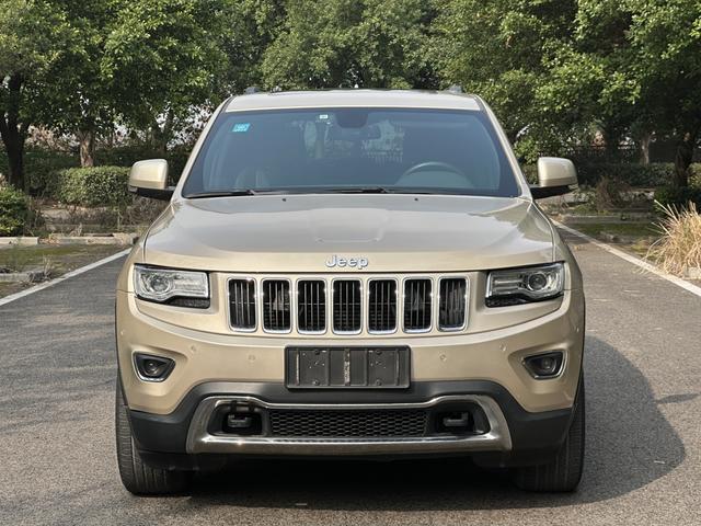 Jeep Grand Cherokee (imported)