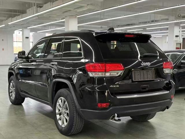 Jeep Grand Cherokee (imported)