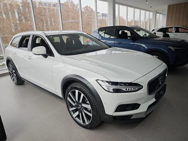 Volvo V90