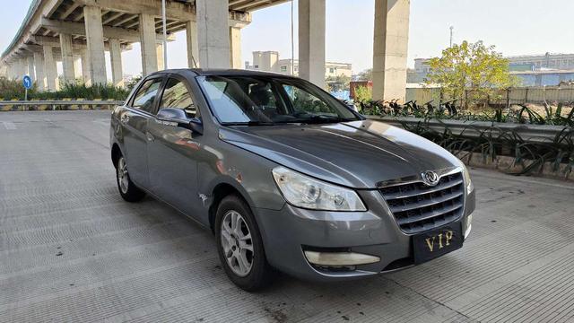 Dongfeng Fengshen S30