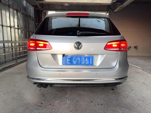 Volkswagen Magotan (imported)