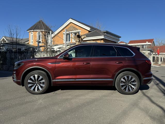 Volkswagen Touareg PHEV