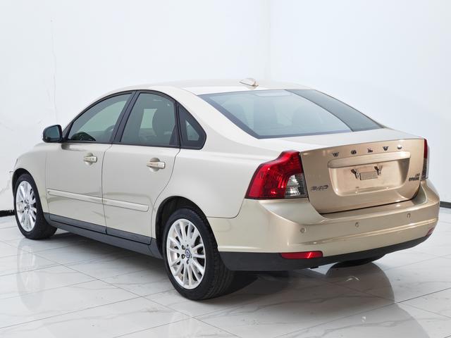 Volvo S40