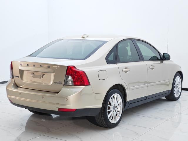 Volvo S40