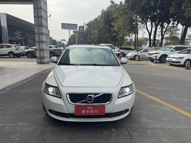 Volvo S40