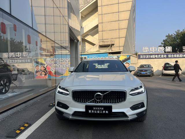 Volvo V90