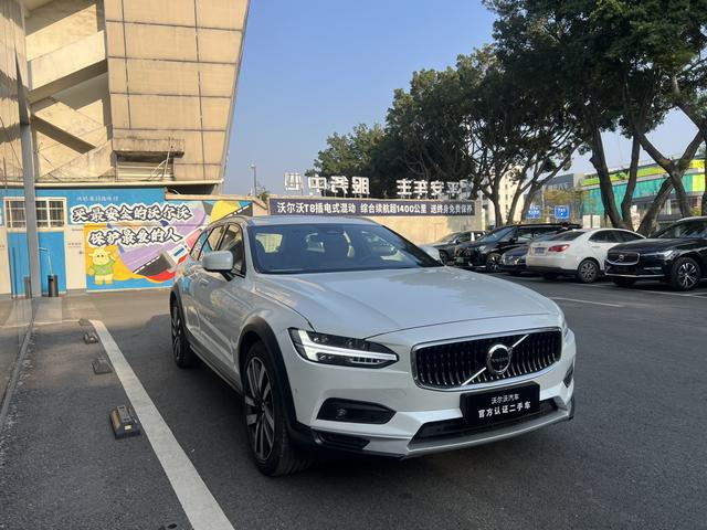 Volvo V90