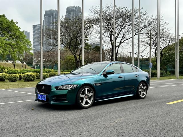 Jaguar XE