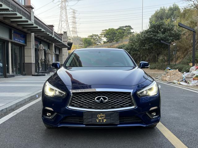 Infiniti Q50L