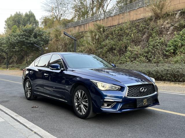 Infiniti Q50L