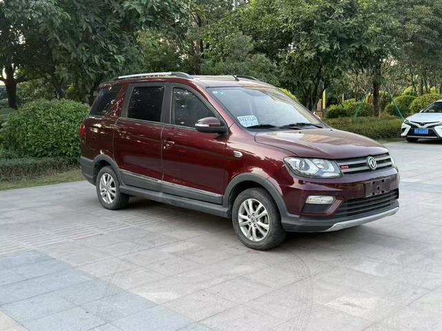 Dongfeng Fengon 370