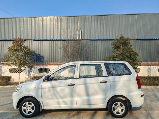 Dongfeng Fengon 330