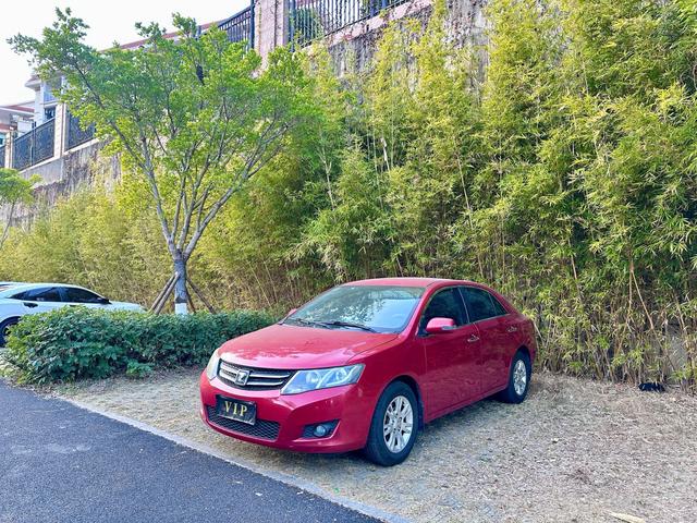 Zotye Z300