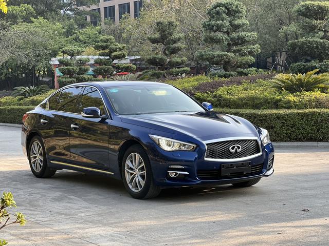 Infiniti Q50L