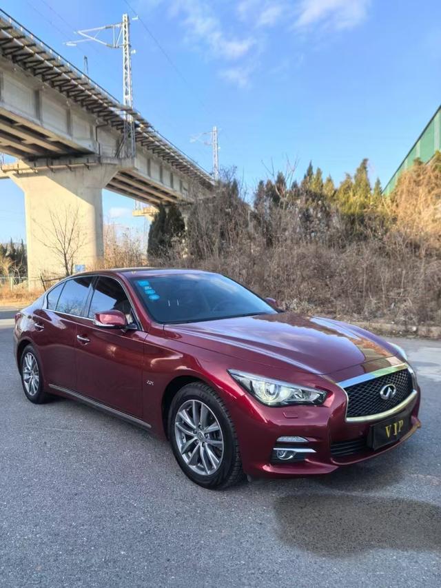 Infiniti Q50L