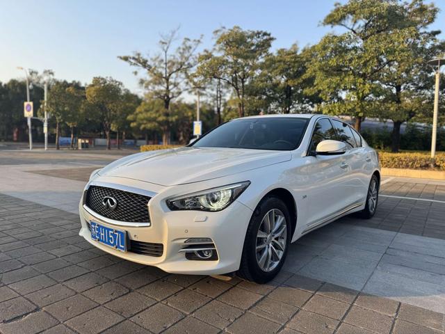 Infiniti Q50L