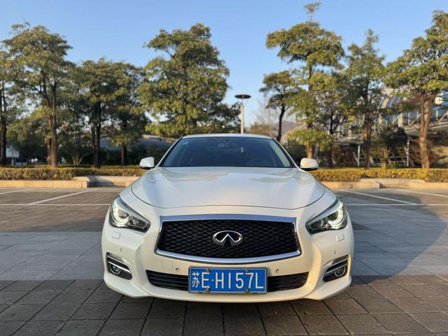 Infiniti Q50L