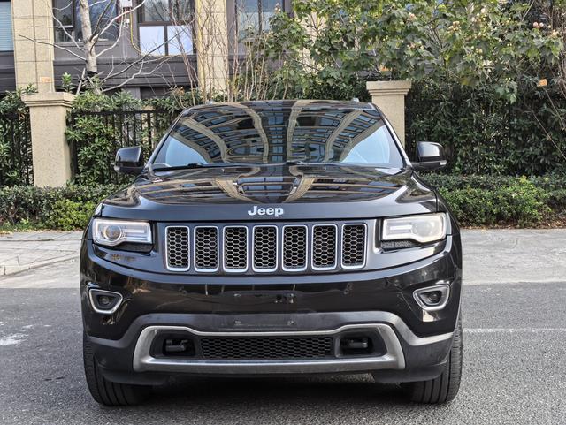 Jeep Grand Cherokee (imported)