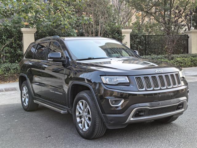 Jeep Grand Cherokee (imported)